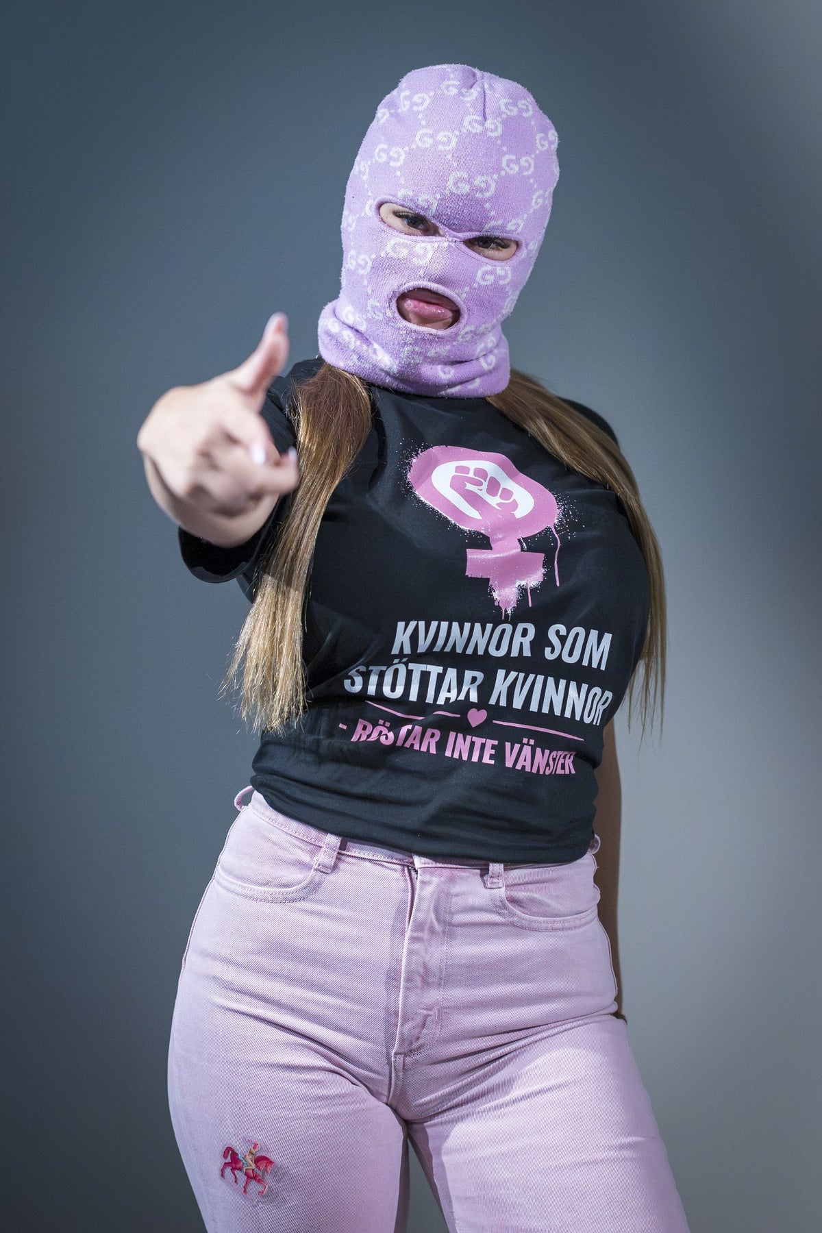 Kvinnor som stöttar kvinnor röstar inte vänster